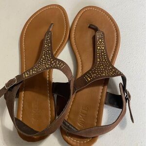 Brown sandal flats